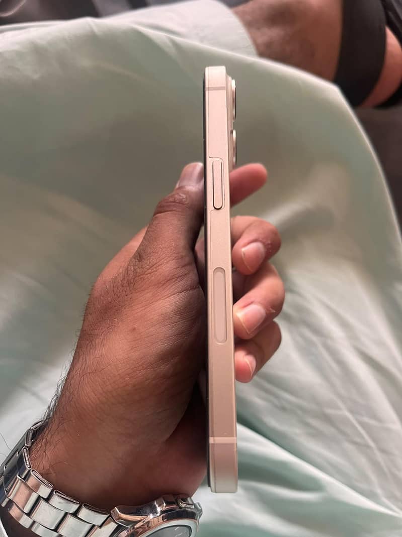 Apple iPhone 14 7