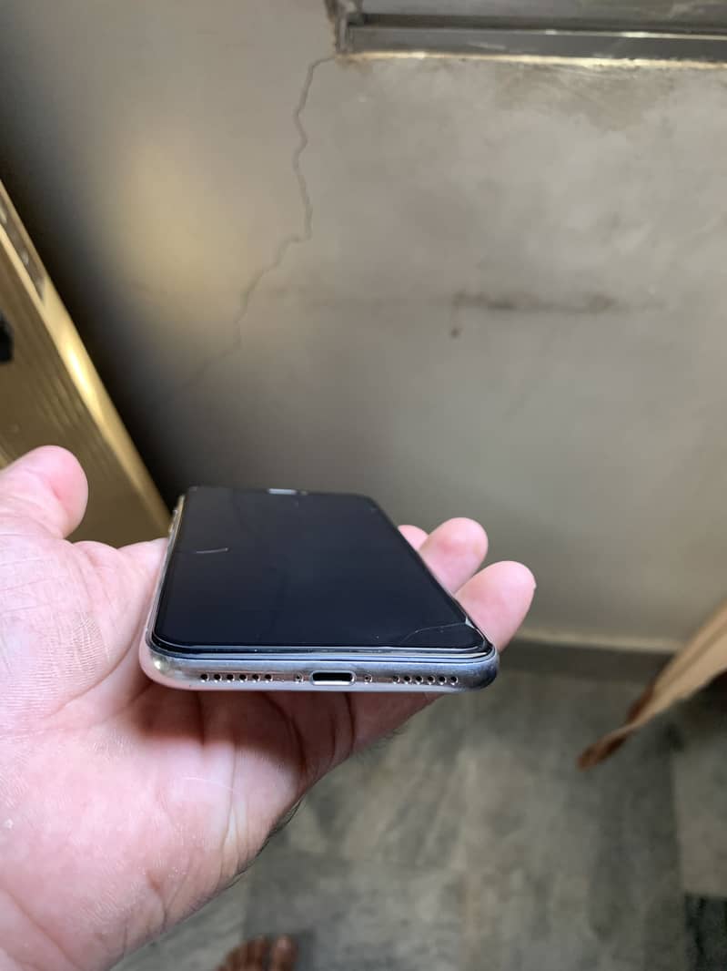 Apple iPhone X 5