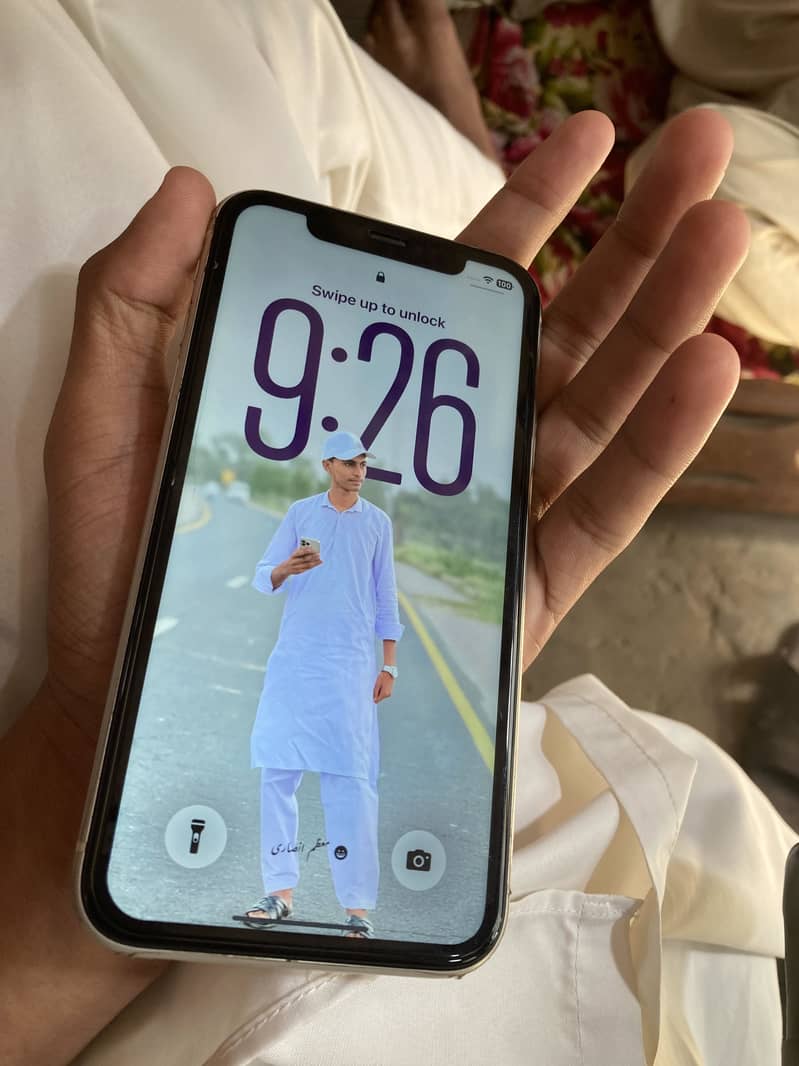 Apple iPhone 11 0