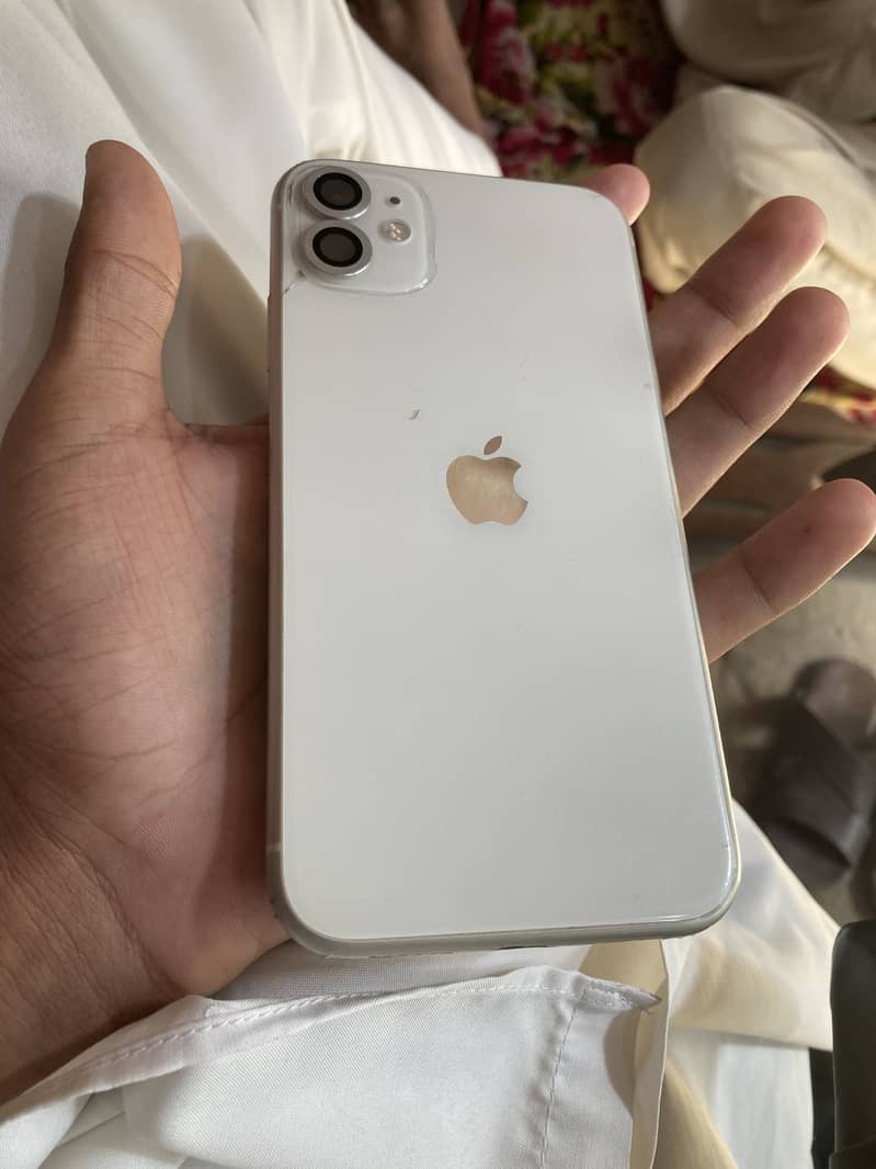Apple iPhone 11 3