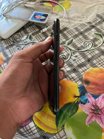 Apple iPhone SE