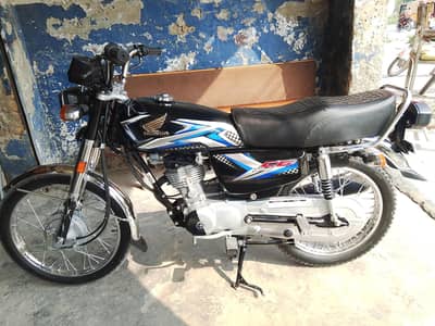 Honda 125 2025 model all Punjab Number LGA hua ha.