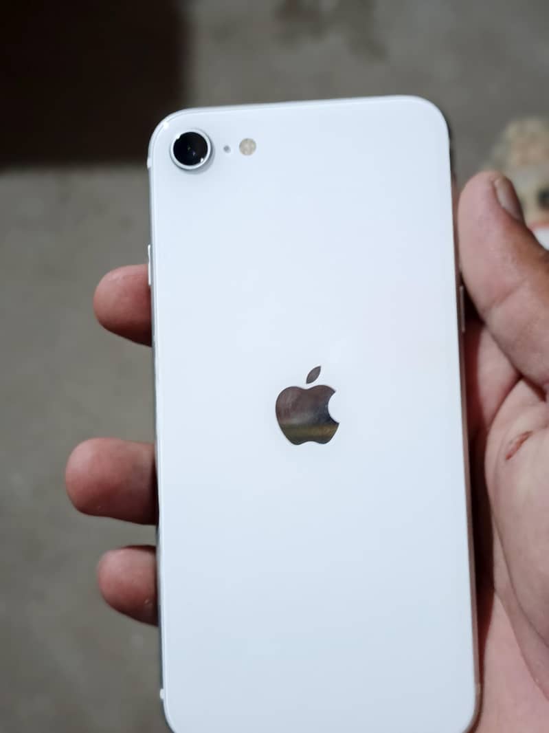 Apple iPhone SE 2 1