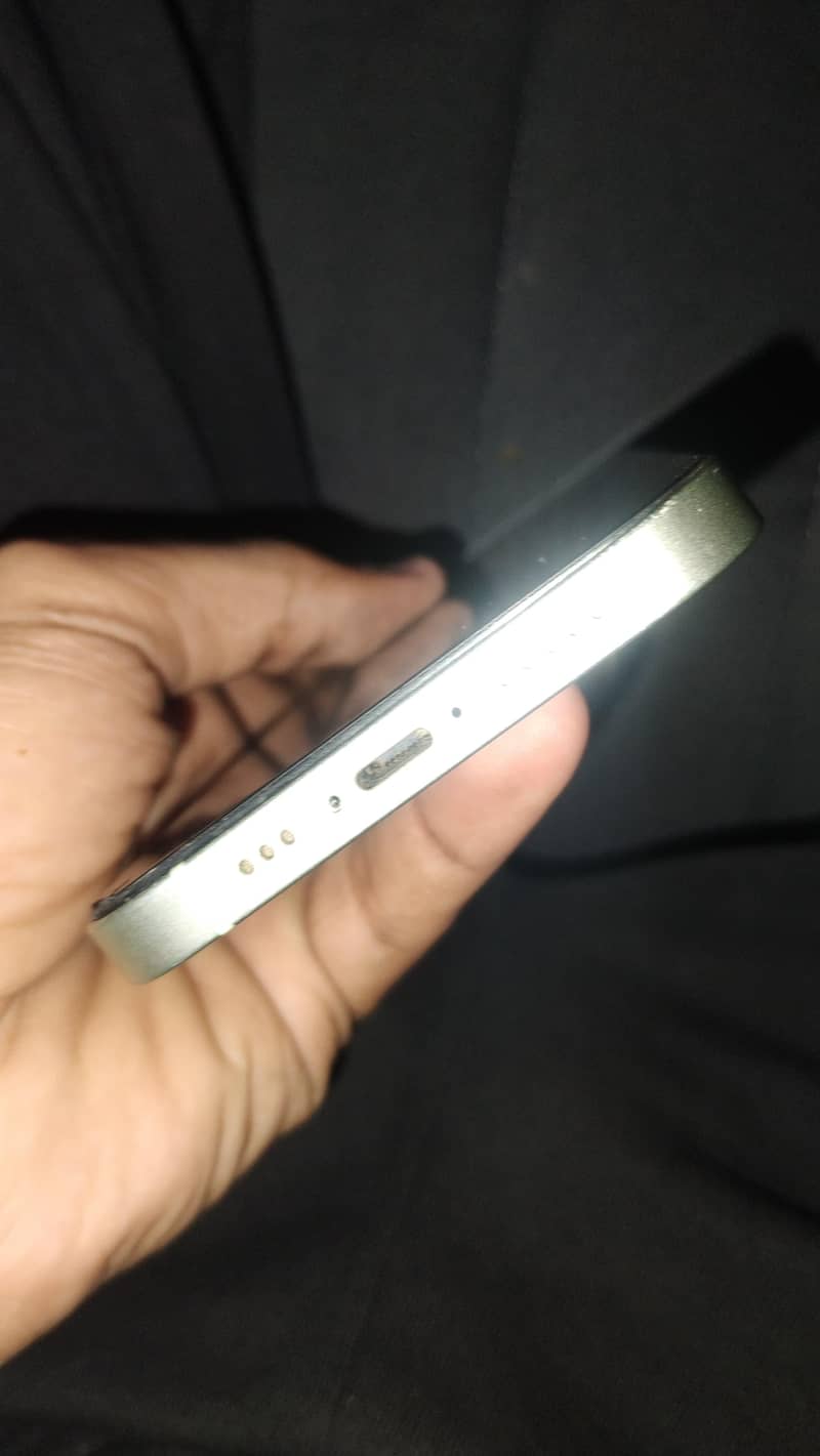 Apple iPhone 12 0