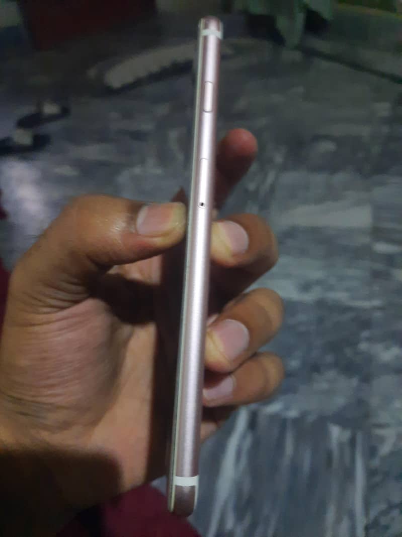 Apple iPhone 6S Plus 3