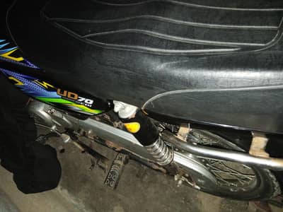 uniqe bike 2025 model condition 10 by 10 har chez se okay daimand 78