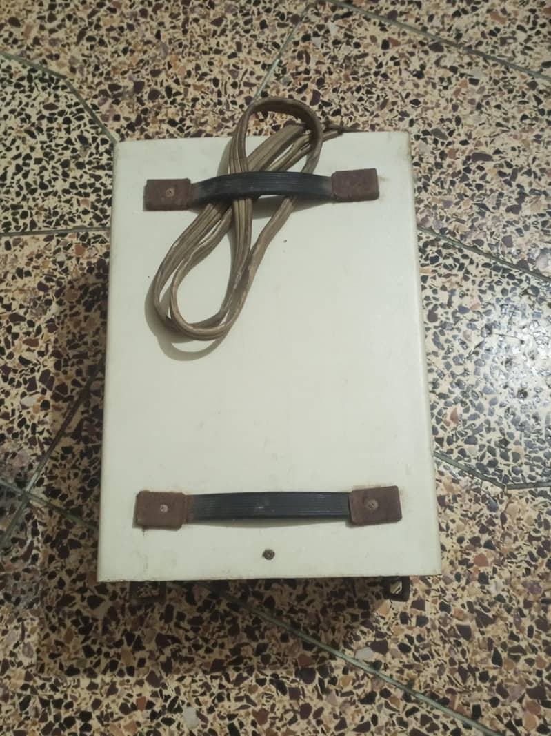 Universal A-50 Automatic Voltage Stabilizer 3