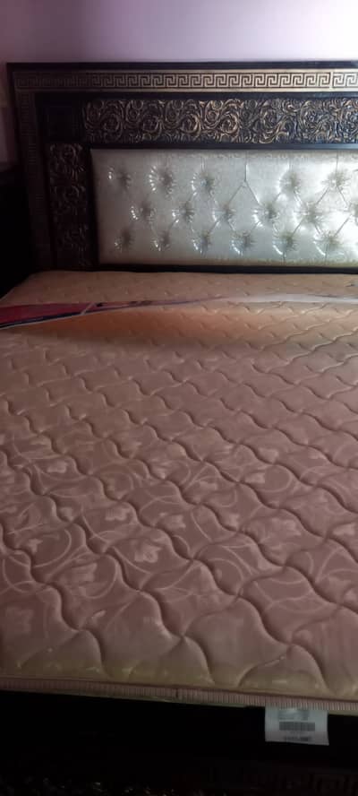 Doubel bed matrix with spring