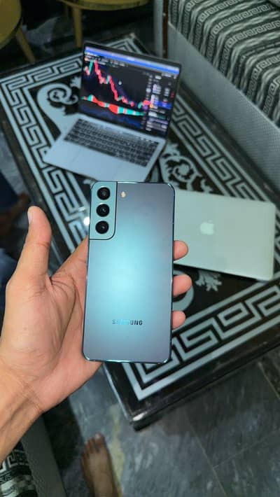 Samsung Mobile S22
