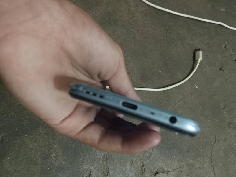 OPPO A76 1