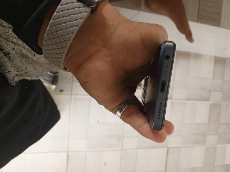Tecno Spark 20 4