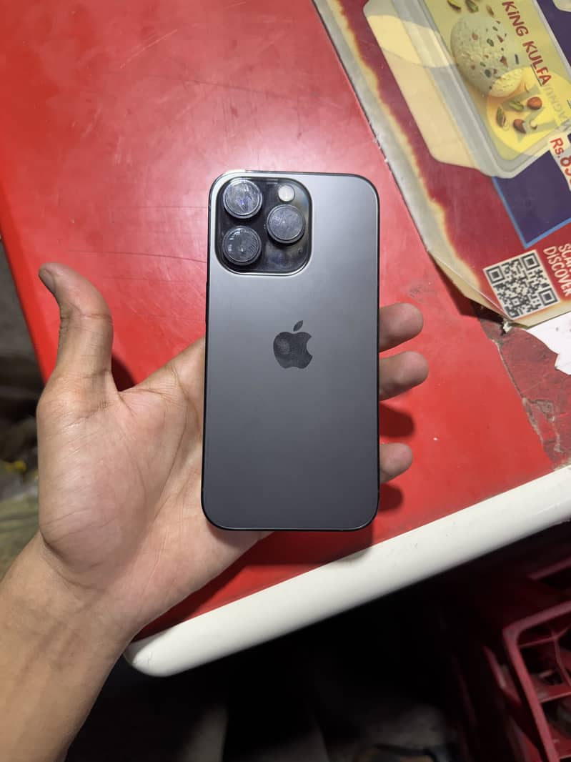 Apple iPhone 14 Pro 1
