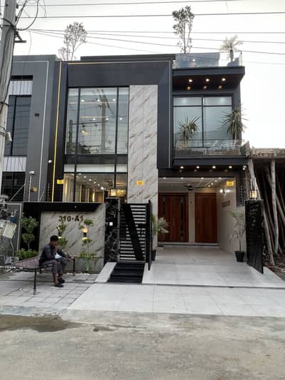 5 Marla Beautiful Ultra Modern House For Sale In Central Park Housing Society Lahore
