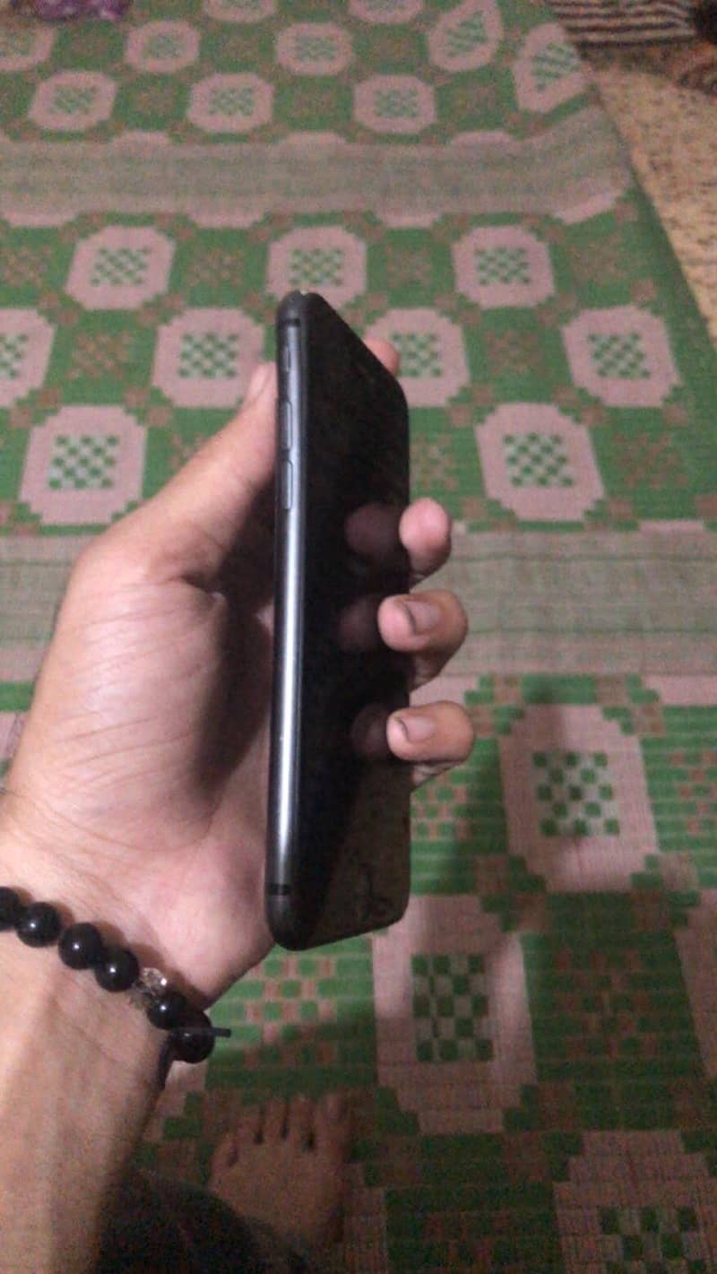 Apple iPhone 8 2