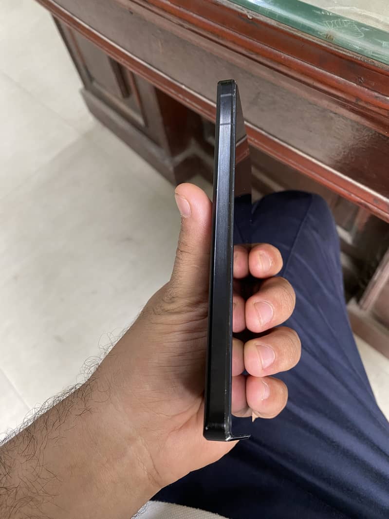 Sharp Aquos R7 2