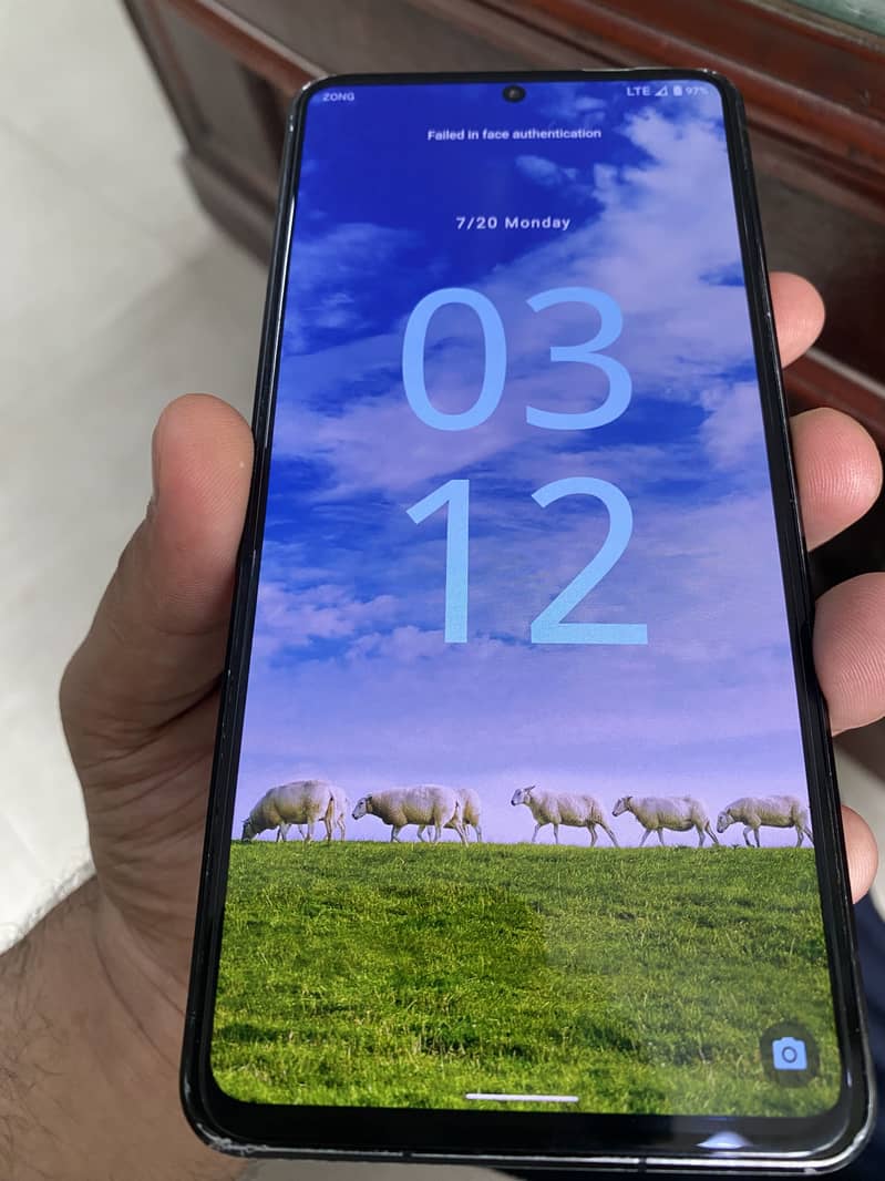 Sharp Aquos R7 4