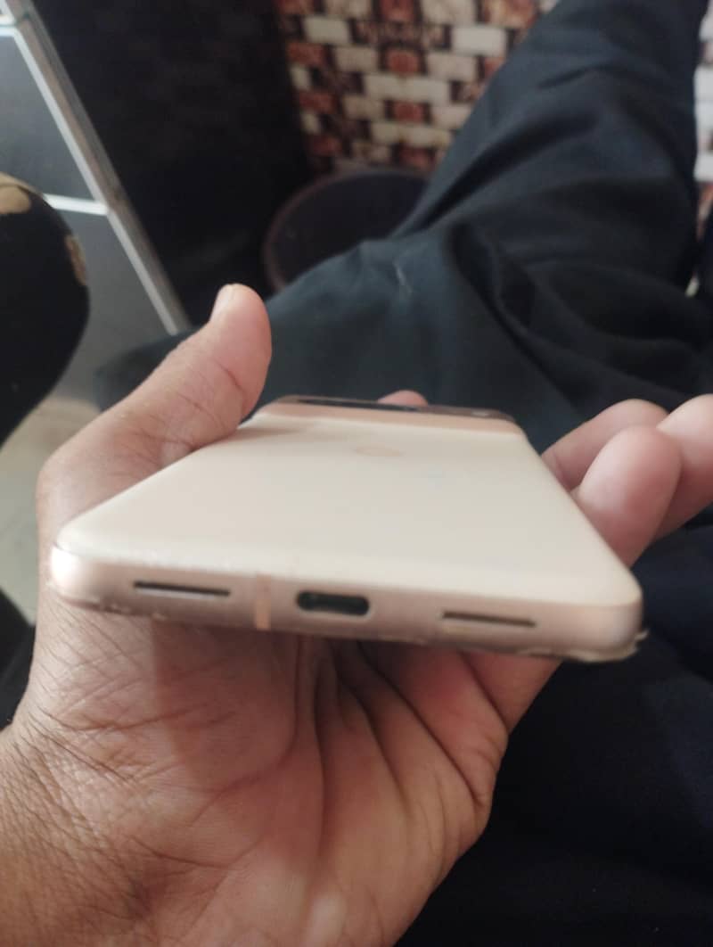 Google Pixel 8 2