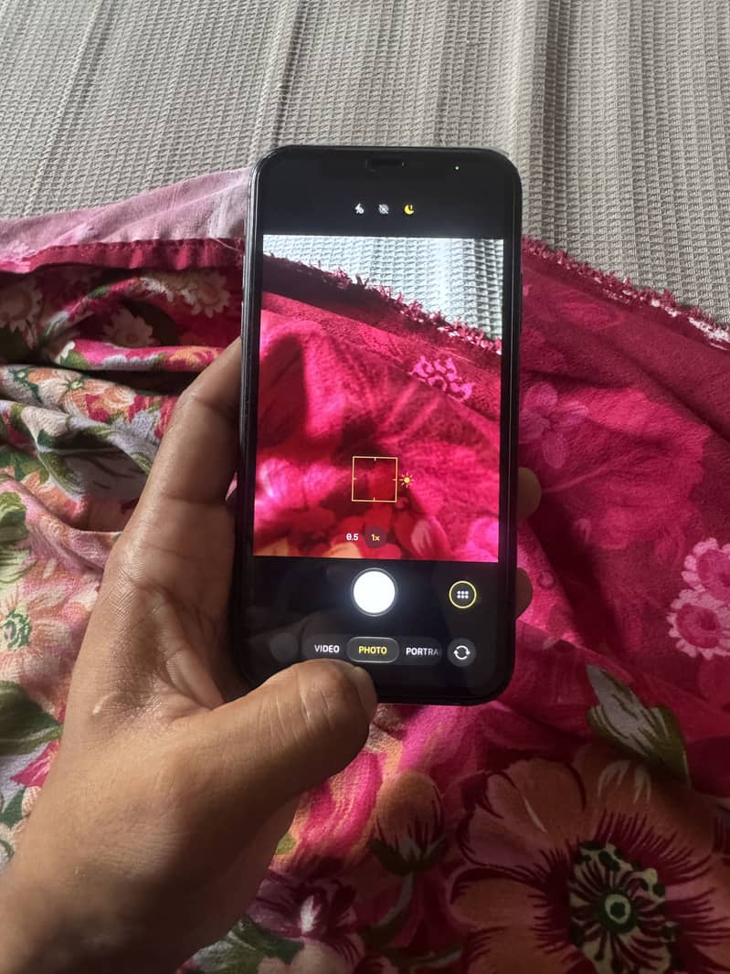 Apple iPhone 11 3