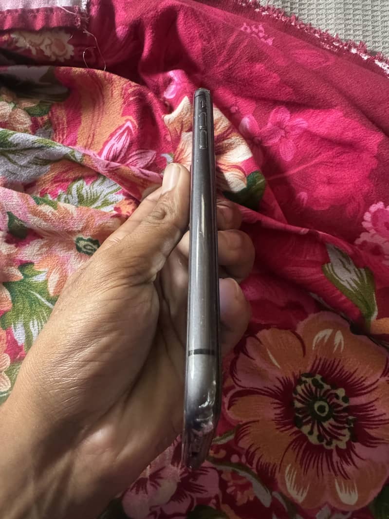 Apple iPhone 11 6