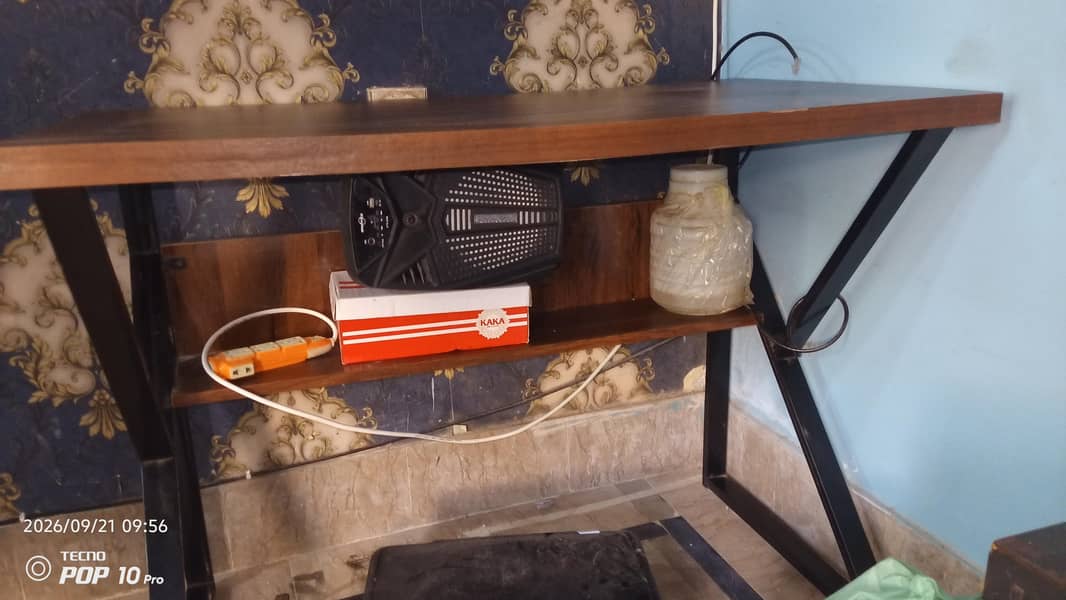 Computer / Study Table 1
