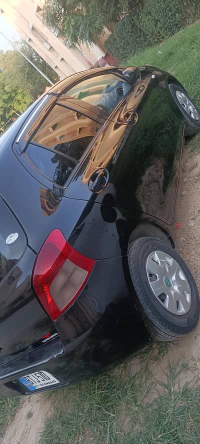Toyota Vitz 2007