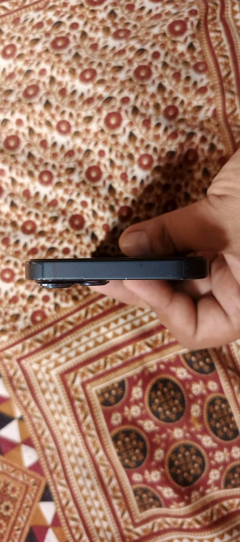 Apple iPhone 13 5