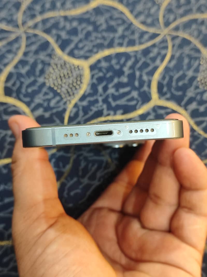 Apple iPhone 14 4