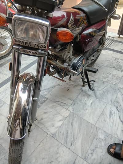 125 for sale 10/10 condition