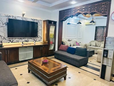JOHAR TOWN BLOCK Q 5 MARLA CORNER HOUSE FOR SALE