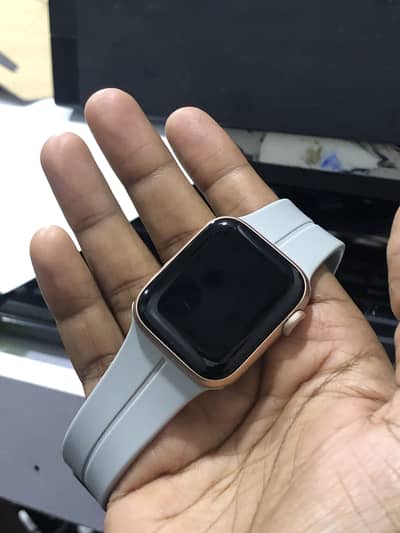 Apple Watch Series 5 (40 mm)