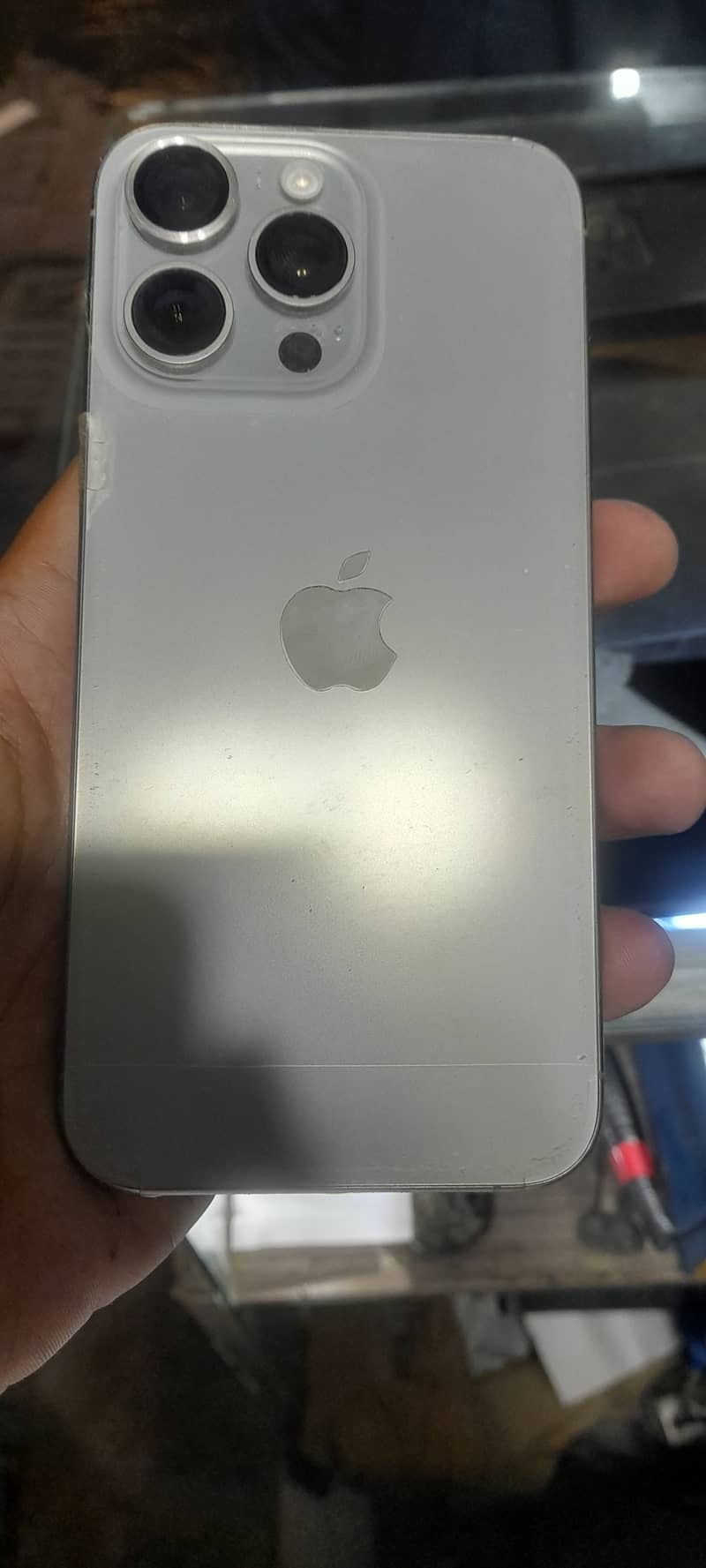 Apple iPhone 15 Pro Max 1