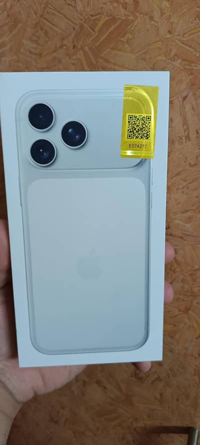 Apple iPhone 17 Pro Max Silver 256 Mercentile PTA 2 year warranty