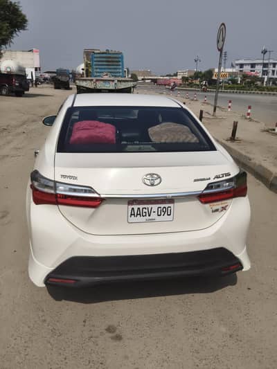Toyota Corolla GLI 17 model new light new shebe me new tair new Bantri