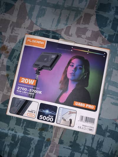 20W Portable Panel Light for Vlogging, Photography (Rechargeable)