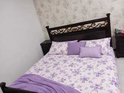 wodden bed set