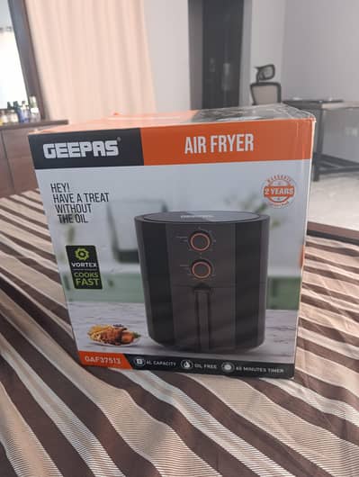 Geepas Air Fryer Original Imported from Uae 4 liter Capacity