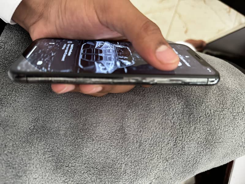 Apple iPhone X 256GB 7