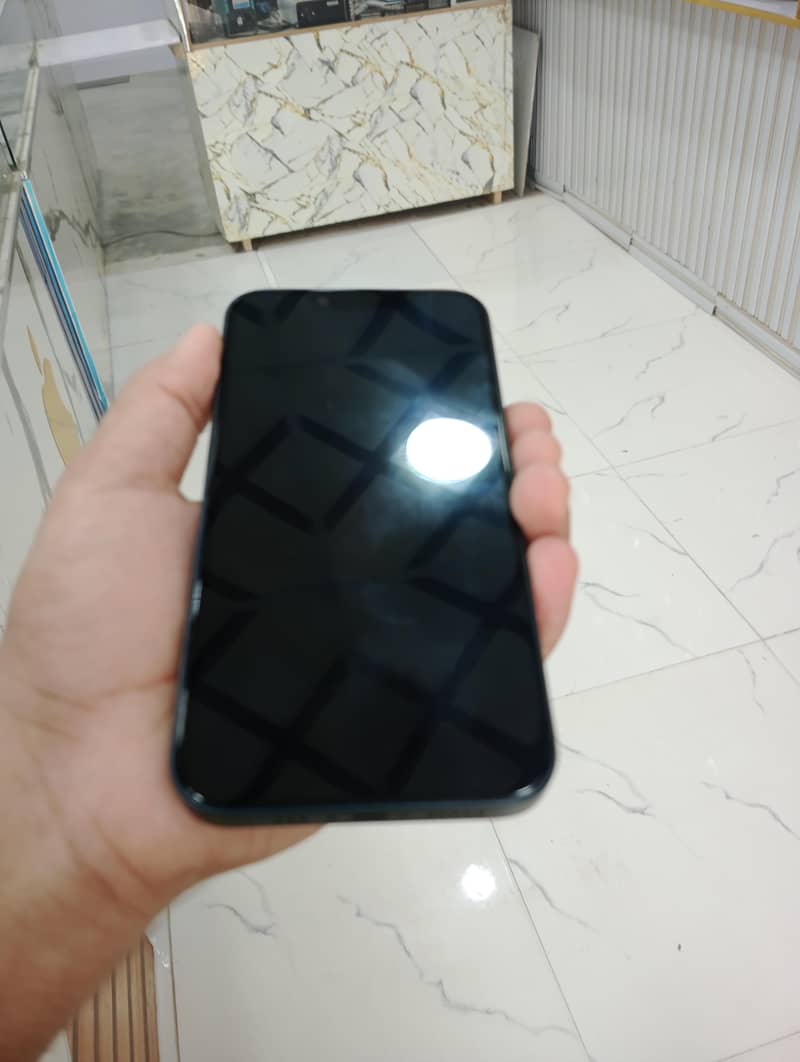 Apple iPhone 14 1