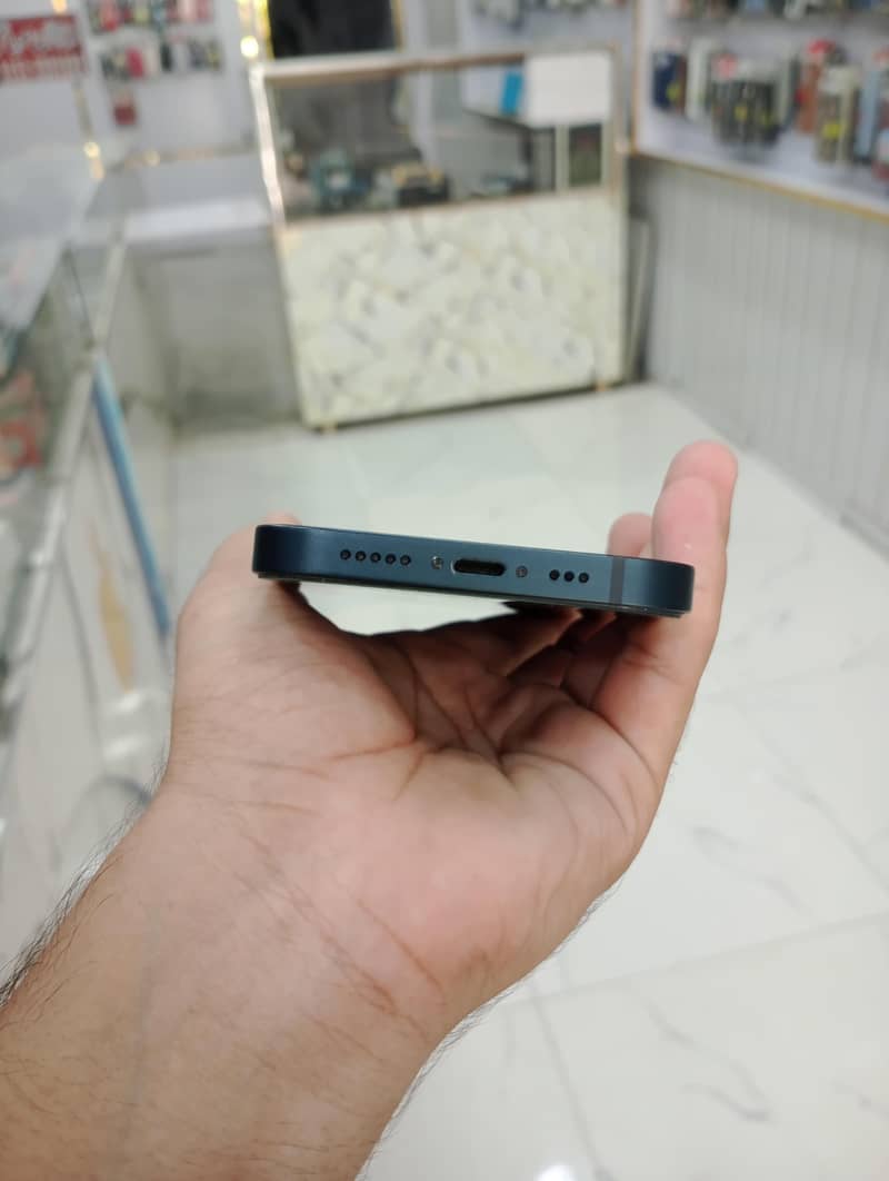 Apple iPhone 14 2