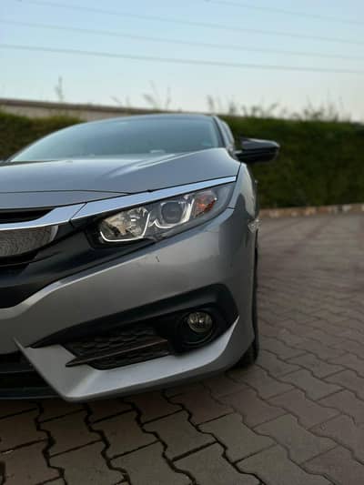 Honda Civic 2018 | Red Meter | Almost Genuine | Buy & Drive