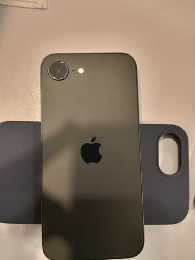 Apple iPhone 17e