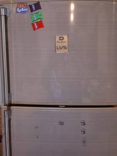 Dawlanace Fridge In Good Condition For Sale