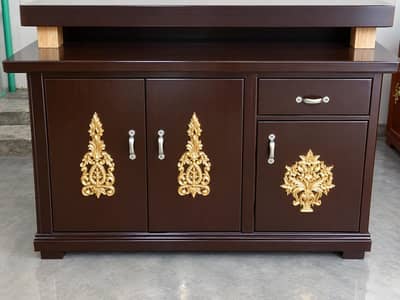 istri stand brand new