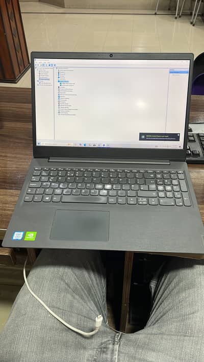 Lenovo V15 Y81E