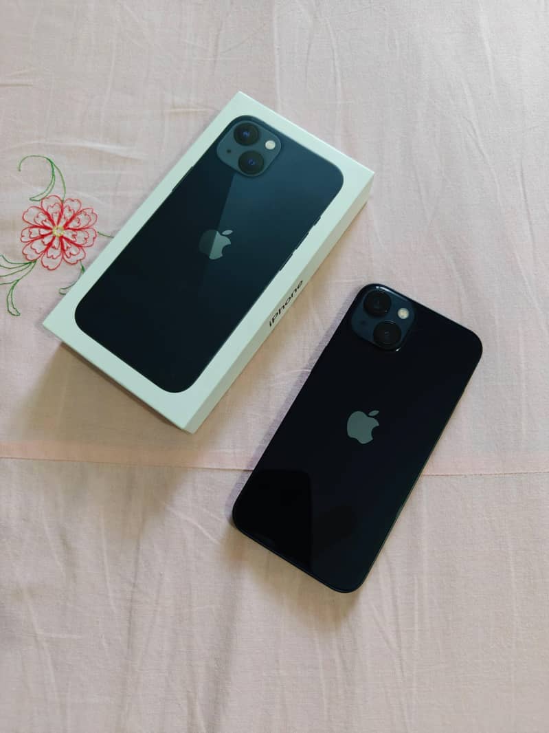 Apple iPhone 13 0