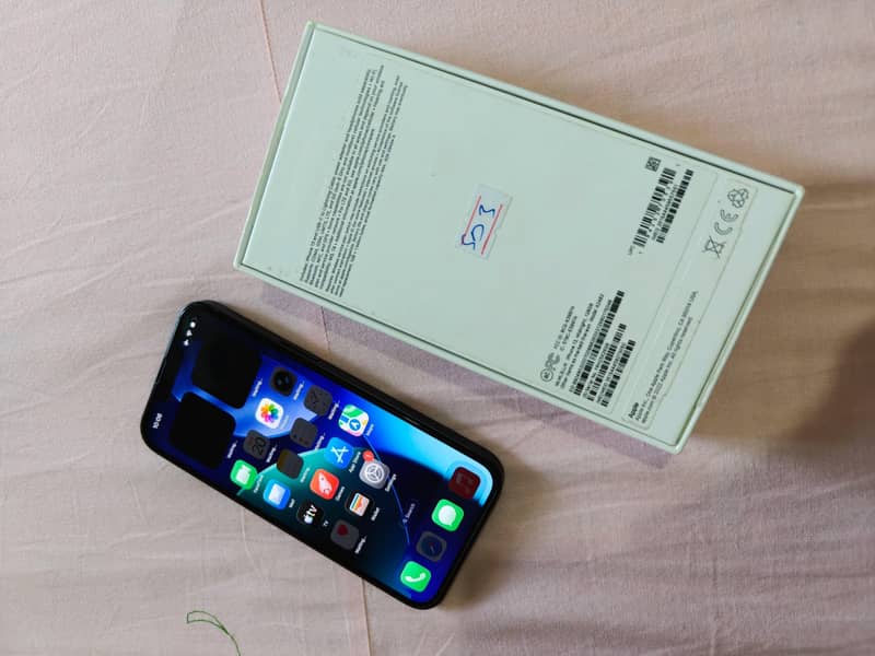 Apple iPhone 13 4
