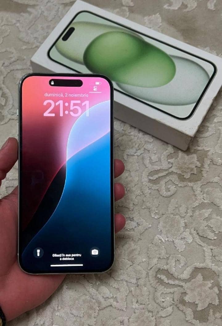 Apple iPhone 15 plus 1