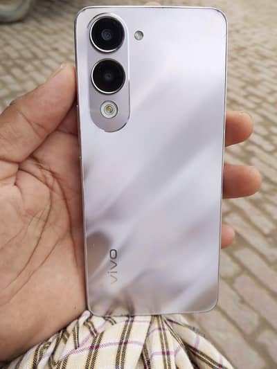 vivo Y 04