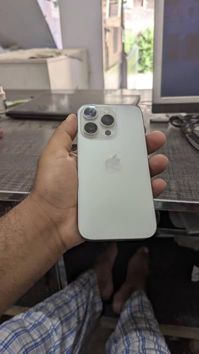 Apple iPhone 14 Pro 10/10 condition Org Al okay No repair No any fault
