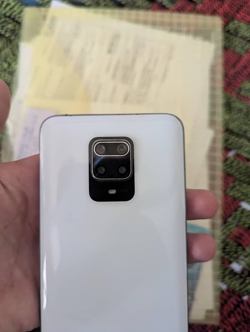 Xiaomi Redmi Note 9S 4